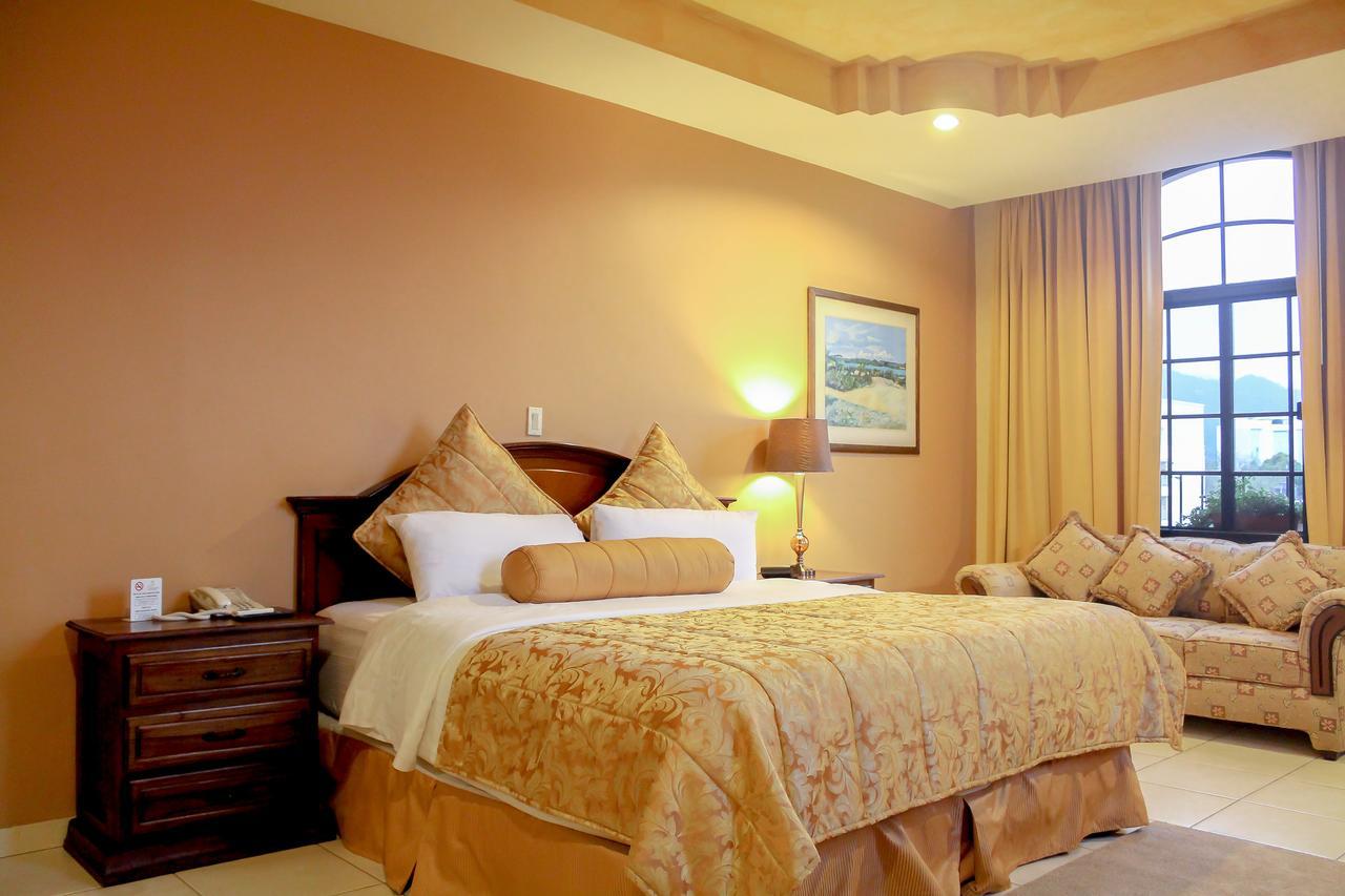 Hotel Monteolivos San Pedro Sula Bagian luar foto