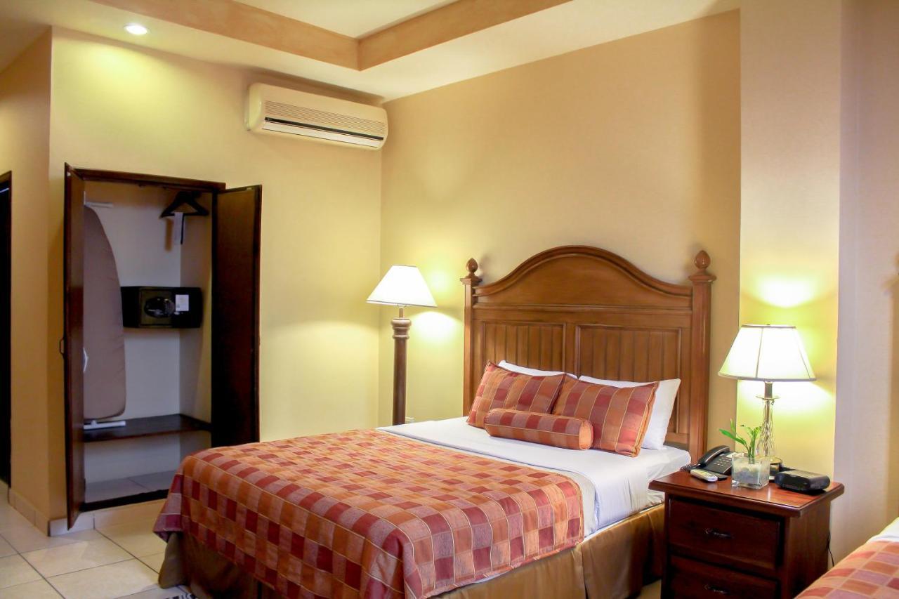 Hotel Monteolivos San Pedro Sula Bagian luar foto